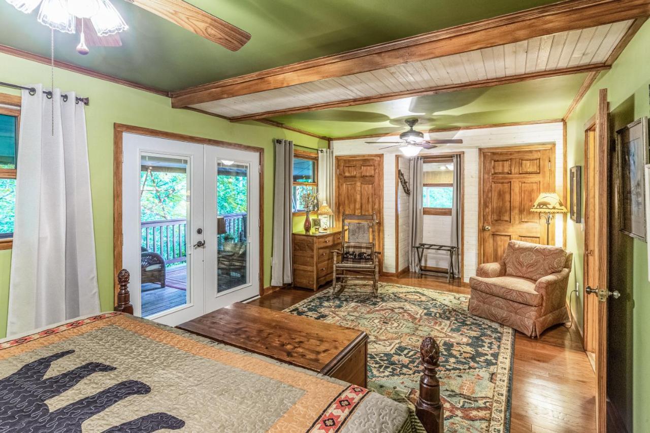 The Treehouse Villa Franklin Exterior photo